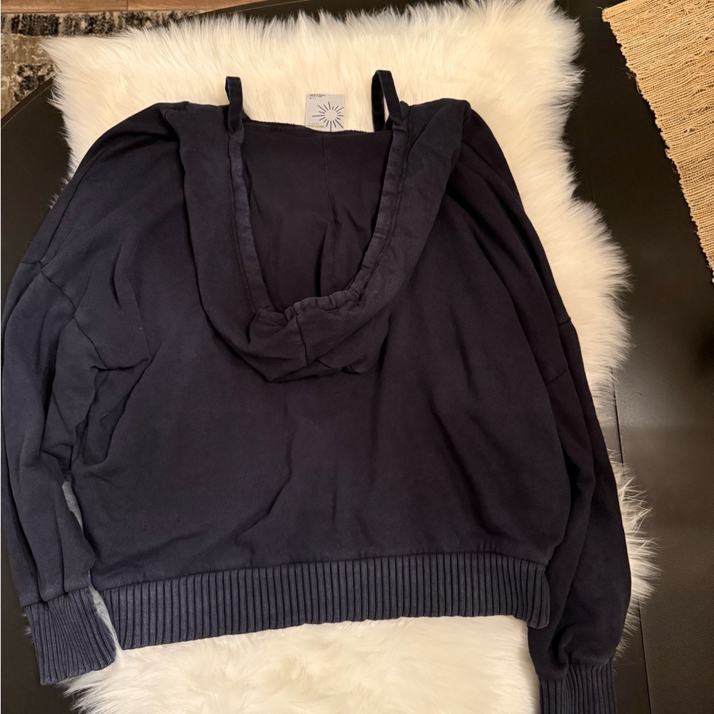 Aerie Offline Navy V-Neck Hoodie - Picture 3 of 4
